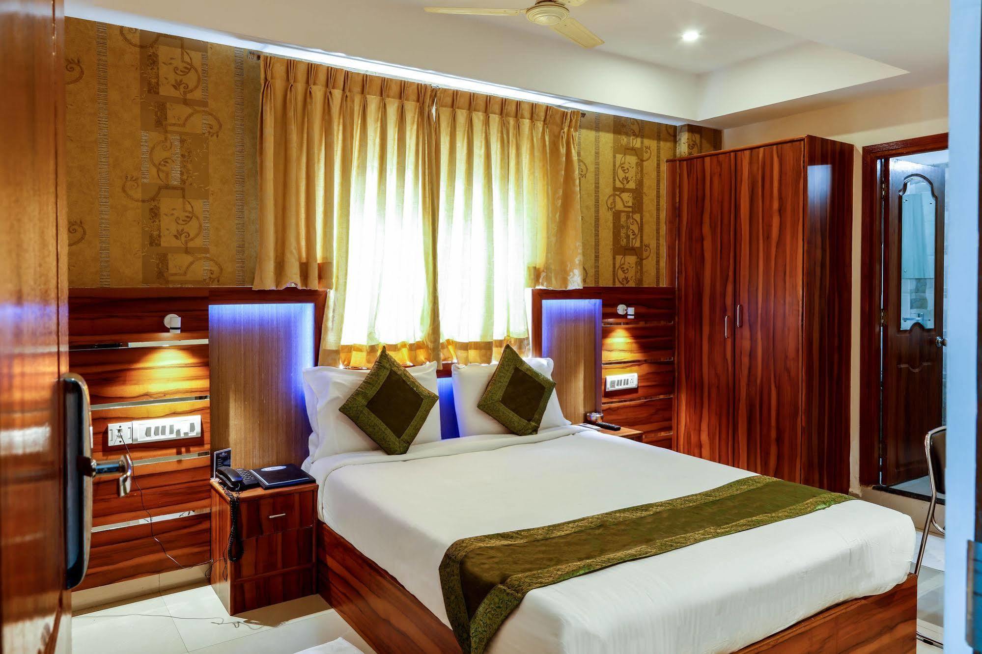 Itsy Hotels Elmas Golden Key Bangalore Extérieur photo