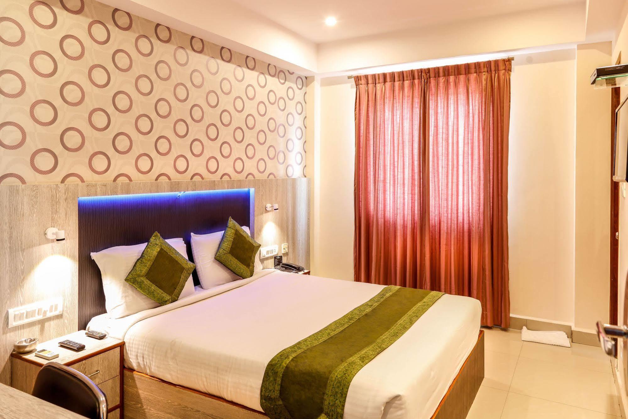 Itsy Hotels Elmas Golden Key Bangalore Extérieur photo